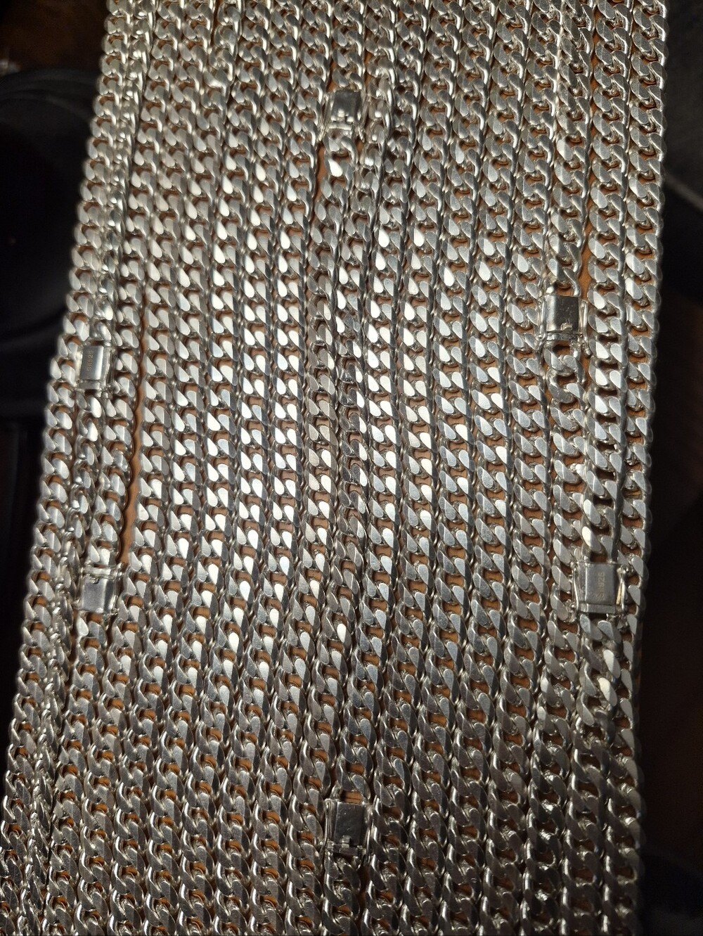 9 Seperate 8mm Cuban Link CHAINS all Brand NEW And Packaged For Sale ⁵All 24in